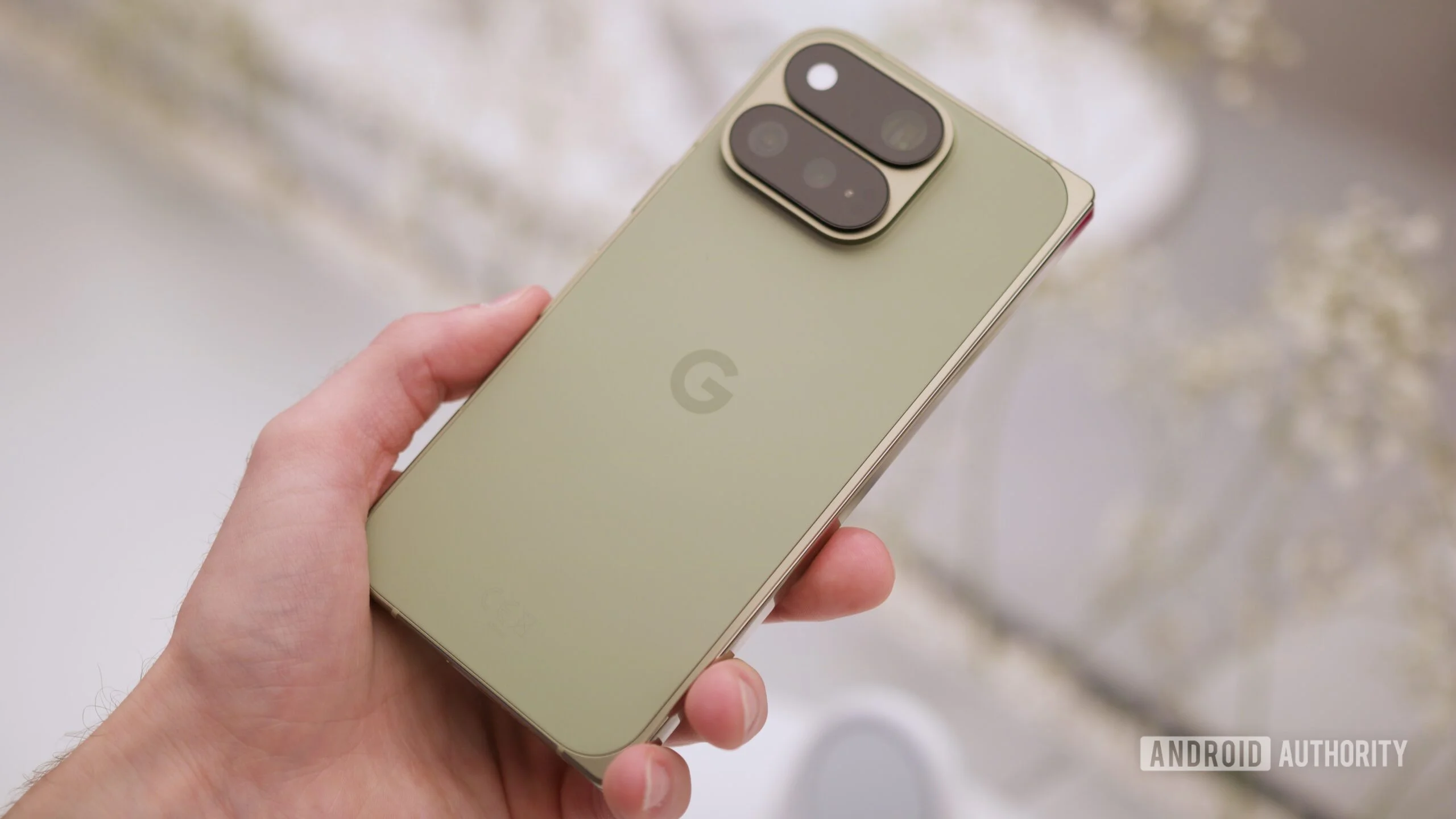 Pixel 11 Pro Fold Transcribes Sign Language into Text for Enhanced Communication