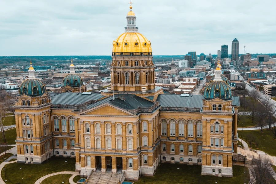 FanDuel's Sportsbook Compliance Issues Lead to $95,000 Penalty in Iowa